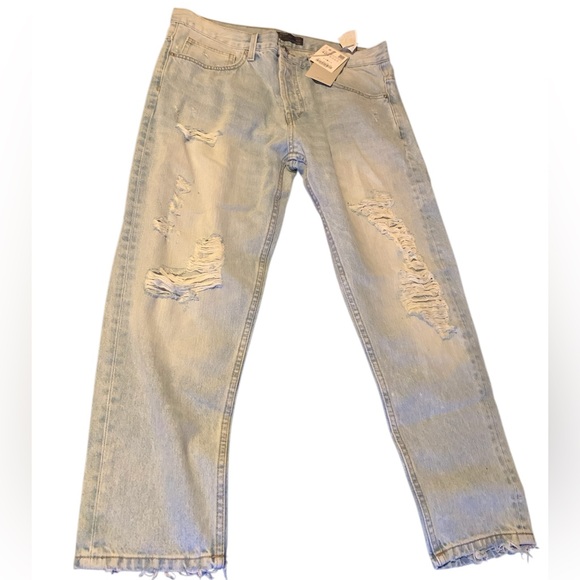 Zara Other - Zara Men 32 slim distressed light Blue Relaxed Fit Vintage Denim Jeans